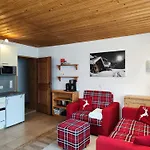 Апартаменты Apartments Tirol Adults Only Лойташ